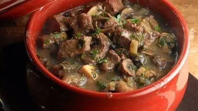 استمتع بأشهى كباب حلة في المنزل.. طريقة سريعة لتحضير اللحمة بالبصل في أقل من ساعة