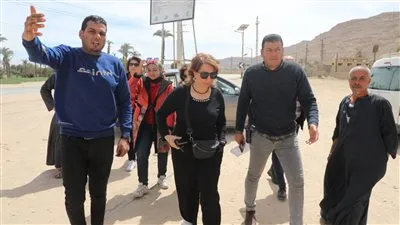 لجنة فنية من شركة المياه تتفقد ثلاث قرى بمركز أسيوط لاختيار القرية المناخية 