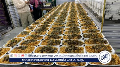 توزيع 700 وجبة إفطار للصائمين ضمن مبادرة سواعد الخير بالسويس (صور)