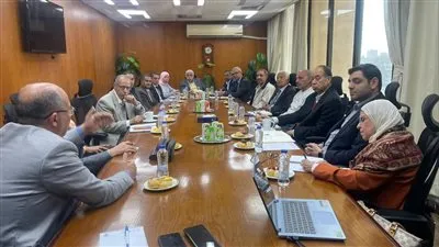 اتحاد الصناعات يبحث تنمية صناعة الاسطمبات في مصر 