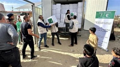 مركز الملك سلمان للإغاثة يواصل توزيع المساعدات الإنسانية للمتضررين في قطاع غزة (صور)