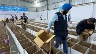 سفارة سنغافورة بالقاهرة تشارك في تقديم المساعدات الغذائية للفلسطينيين بغزة