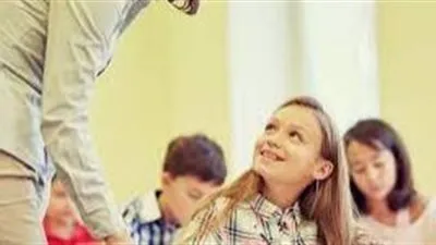 توطيد العلاقة بين المدرس والتلاميذ بالاحترام: أساسيات بناء بيئة تعليمية إيجابية