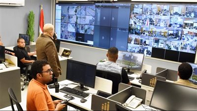 محافظ أسوان: انتظام العمل بمحطات الوقود ومواقف السيارات وفقا للتعريفة الجديدة