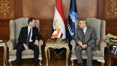سفير فرنسا بالقاهرة: نأمل في عودة استقرار الأوضاع في البحر الأحمر