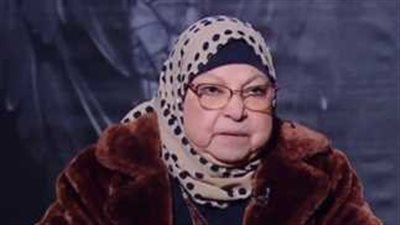 جوزي ضربني بالقلم.. سعاد صالح تفجر مفاجأة على الهواء