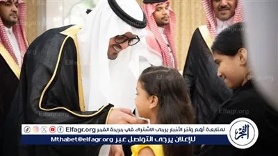 نائب أمير مكة يشارك الإفطار مع عدد من الأيتام