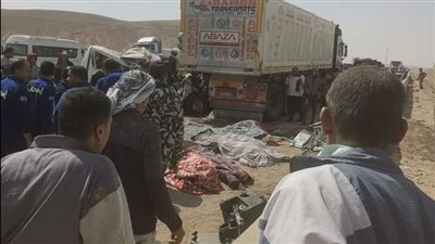 مصرع وإصابة 18 شخصا في حادث تصادم بين نقل وميكروباص بالدائري الإقليمي