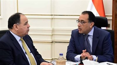 رئيس الوزراء يتابع موقف منظومة رد الأعباء التصديرية