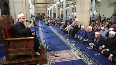 درس التراويح بالجامع الأزهر: القرآن مأدبة الله.. من تمسك به عصمه