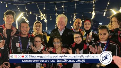 في افطار رمضاني.. لاعبو الأولمبياد الخاص احتفلوا بعيد ميلاد سفيرهم الدولي الفنان حسين فهمي