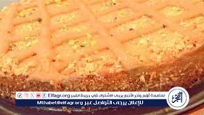 طريقة عمل البسبوسة بالقشطة والفول السوداني: نكهة شهية تمزج بين الحلاوة والقرمشة