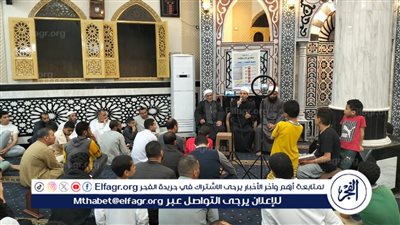 قيادات أوقاف الفيوم يؤدون ليلة السابع والعشرين مع المعتكفين ويتحدثون 