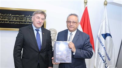 مدير مكتبة الإسكندرية يستقبل سفير جمهورية ليتوانيا 