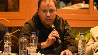 رئيس المقاولون العرب يزور سعيد الشيشيني في المركز الطبي ويوجه بتحمل كافة المتطلبات