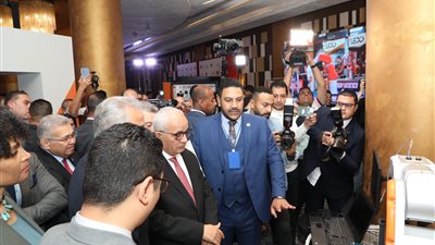 مبادرة ابدأ: نعمل على تطوير الصناعة بالبحث والتوسع في شراكات التعليم الفني والمهني