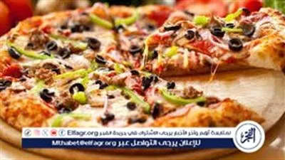 طريقة عمل البيتزا في المنزل بكل أسرارها..عجينه طريه وطعم خرافي