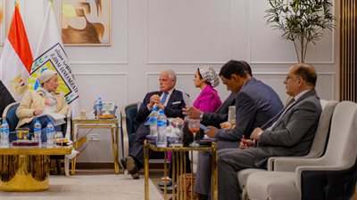 وزيرة البيئة تلتقى محافظ جنوب سيناء لمناقشة عدد من الموضوعات المشتركة