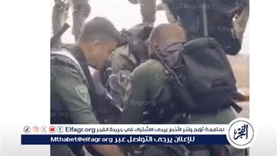 شاهد| لحظة اعتداء الاحتلال على شاب قرب باب العامود بالبلدة القديمة واعتقاله