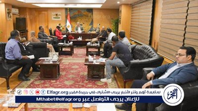 محافظ الفيوم يتابع مع وكلاء الوزارة ورؤساء القطاعات الموقف التنفيذي لمشروعات الخطة الاستثمارية ومبادرة 