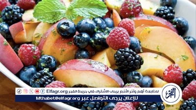 التوت والخوخ.. فوائد صحية 