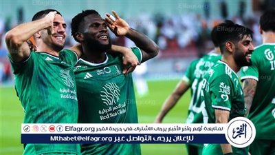 دوري روشن.. الأهلي يتقدم على الهلال بهدف في شوط اللقاء الأول 