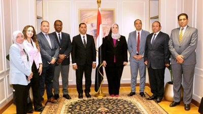وزيرة التضامن تستقبل وفدا من العراق للاستفادة من التجربة المصرية في علاج وتأهيل مرضى الإدمان