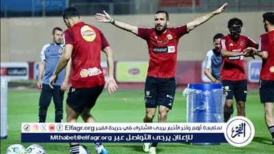 تعليق مثير من نجم الأهلي السابق بشأن علي معلول