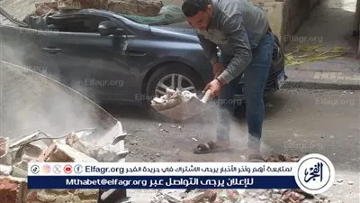 تحطم سيارتين إثر انهيار شرفة عقار عليهما في الإسكندرية