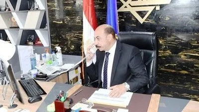 محافظ أسوان يأمر بتقديم الرعاية الطبية لمصابي حادث تصادم سيارتين بالطريق الصحراوي الغربي