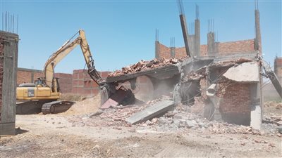 إزالة 36 حالة تعد على الأراضي الزراعية وأملاك الدولة في القوصية وأسيوط