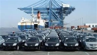 عاجل.. قرار وزاري جديد بشأن تمديد استقبال تحويلات استيراد سيارات المصريين بالخارج
