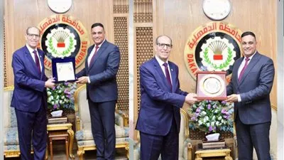 لهذا السبب.. رئيس النيابة الإدارية يزور محافظ الدقهلية