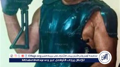 انتظروا الشخصية دي قريبًا.. محمد لطفي يشارك صورة من كواليس أحد أعماله 