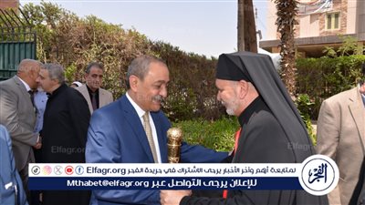 محافظ الإسماعيلية يزور كنائس المحافظة لتقديم التهنئة بعيد القيامة المجيد