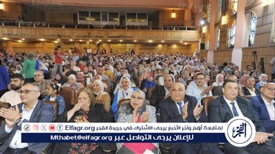 نقابة العاملين بالصحافة تكرم رئيس هيئة قصور الثقافة في احتفالية عيد العمال