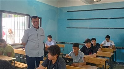 وكيل تعليم قنا يحذر: ممنوع التهاون أو تقصير بأعمال المراقبة والملاحظة للامتحانات 