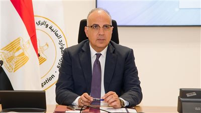 هاني سويلم يتابع موقف تحصيل مستحقات وزارة الري لدى الجهات المختلفة