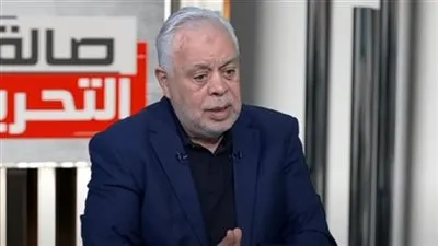 أشرف زكي يفتح النيران على الناقد طارق الشناوي