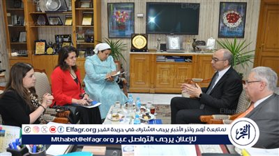 جامعة حلوان تستقبل وفد من الجامعة الأمريكية بالقاهرة