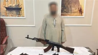 ضبط عنصر إجرامى بالمنيا لقيامه بالاتجار فى الأسلحة النارية والذخائر