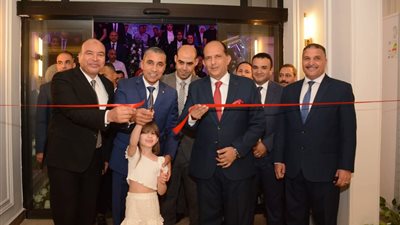 القوات المسلحة تفتتح نادى وفندق 