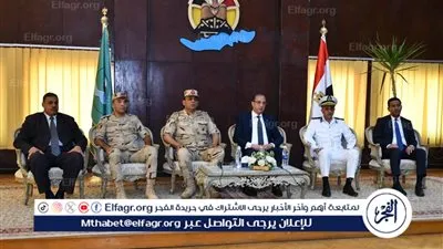 محافظ الفيوم يُكرّم أسر الشهداء ومصابي العمليات الحربية