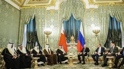 الرئيس الروسي يوجه الدعوة لملك البحرين لحضور قمة 