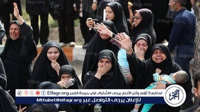 ابنة قاسم سليماني تقدم خاتم والدها ليدفن مع جثمان وزير الخارجية عبد اللهيان 