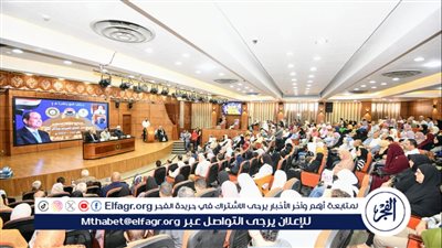 محافظ الدقهلية يشهد احتفالية تسليم تأشيرات وتذاكر الحج لحجاج الجمعيات الأهلية الفائزين (صور) 