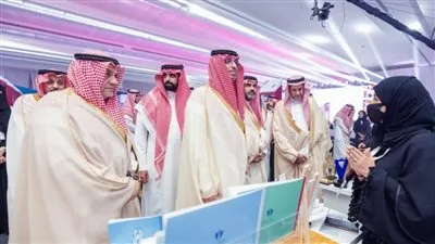 محافظ جدة يدشن معرض جائزة أهالي جدة للمعلم المتميز
