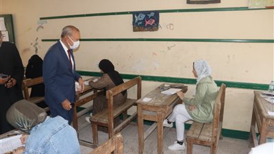 محافظ القليوبيه يتفقد أولى أيام امتحانات الشهادة الثانوية الأزهرية