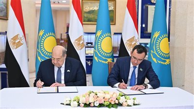رئيسا مجلسي الشيوخ المصري والكازاخي يوقعان مذكرة تفاهم بين برلماني البلدين بكازاخستان
