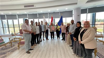 رئيس جامعة أسوان يفتتح جداريات ومشروع تخرج طلاب كلية الآثار